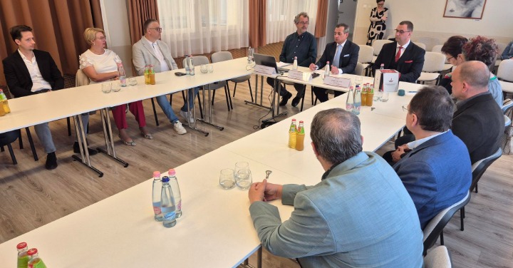 Üzleti reggeli Tapolcán a helyi rendezési tervről és fejlesztési igényekről