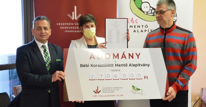 Adományátadás a Bébi Koraszülött Mentő Alapítvány részére