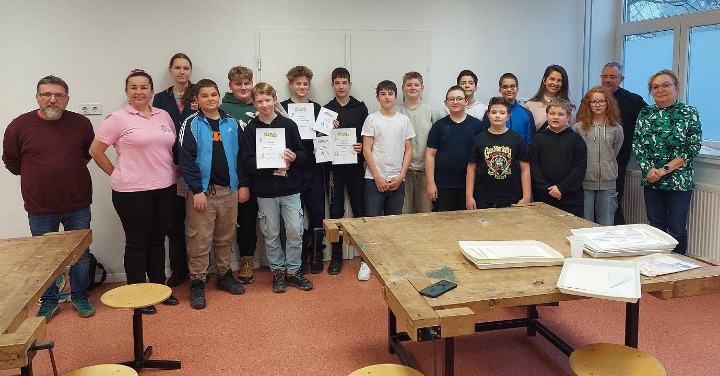 Hagyományos Luca-napi fonalfűrészelő verseny