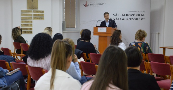 Bértranszparencia a gyakorlatban – HR workshop a kamarában