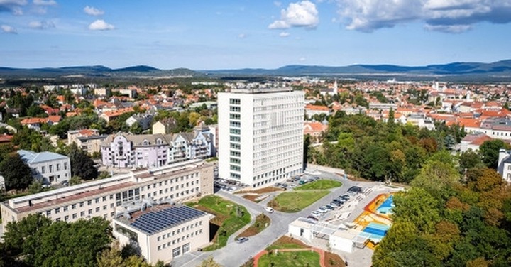 Egyetemi nyelvi képzések vállalkozások figyelmébe