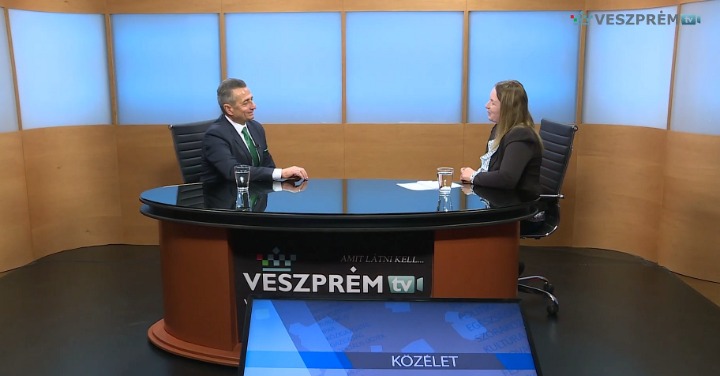 Kamarai tervek és eredmények